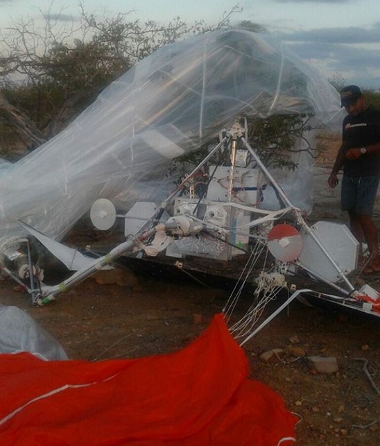 POSSÍVEL BALÃO METEOROLÓGICO CAI ENTRE OS MUNICÍPIOS DE ABARÉ E CHORROCHÓ, NA BAHIA